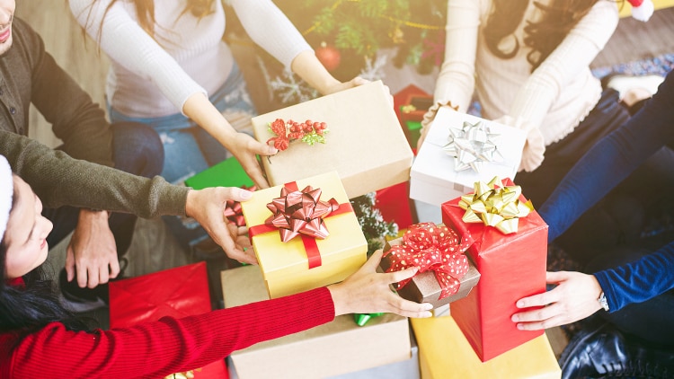 20211206_xmasgiftsforfd_750x422.jpg